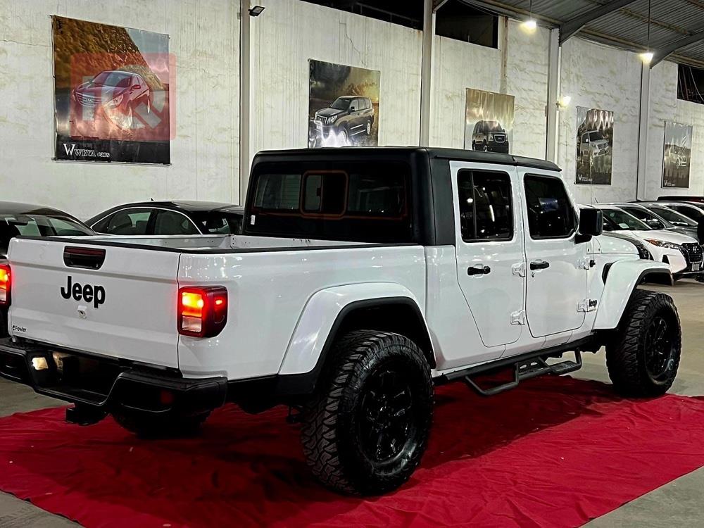 جيب جلاديتور